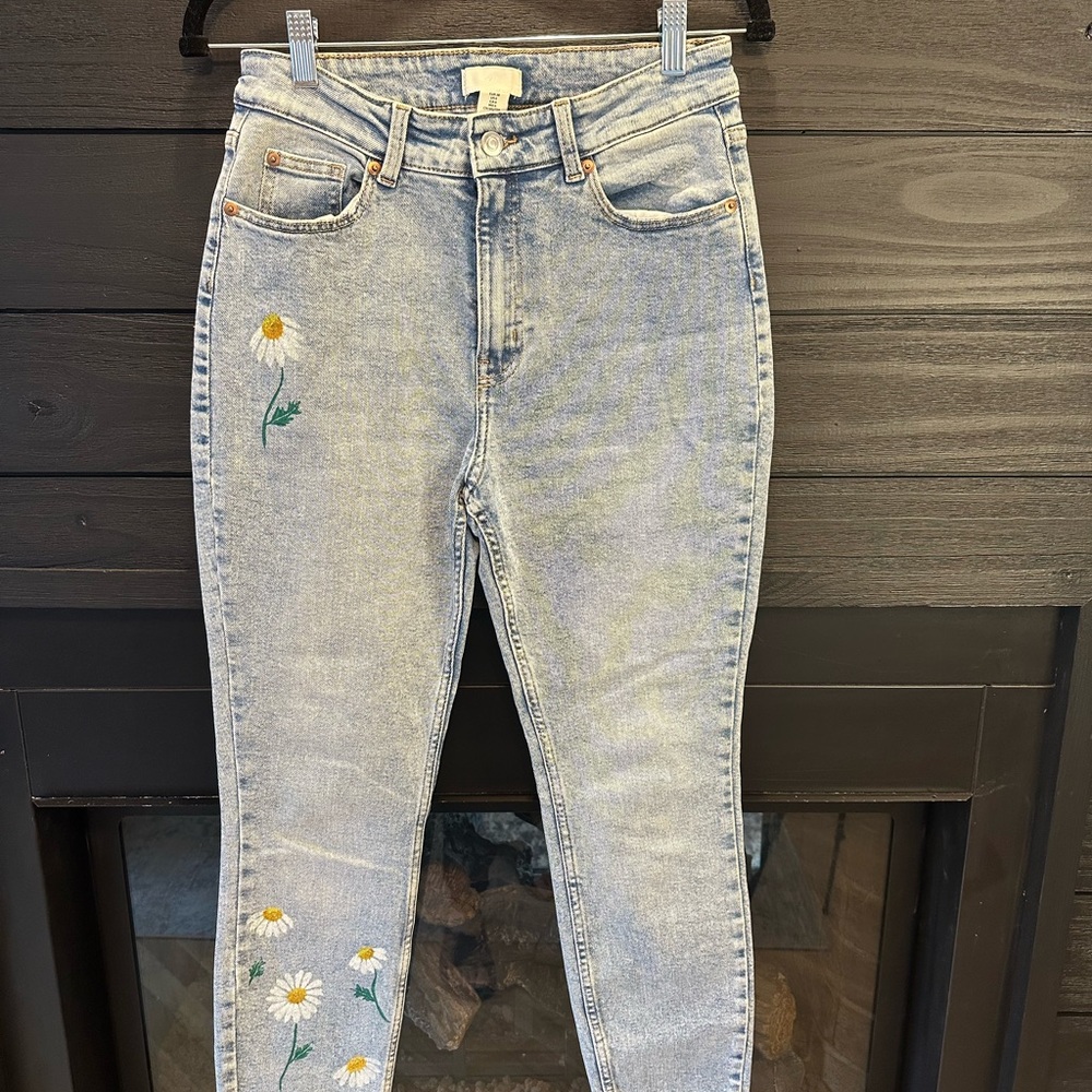 Women's Light Blue Floral Embroidered Jeans